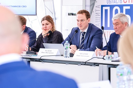 Павел Малков: Постоянно совершенствуем комплекс мер социальной поддержки