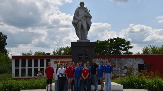 Благоустройство мемориального комплекса в поселке Милославское продолжат в 2026 году