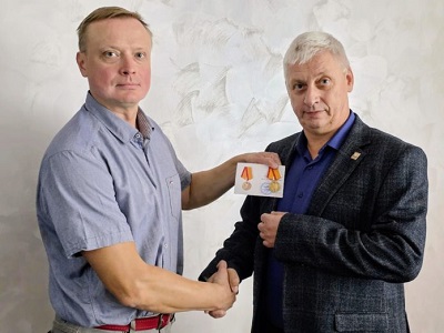 Подполковник запаса ФСБ награждён юбилейной медалью «80 лет Великой Победы. Герои-земляки»