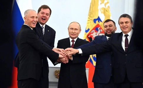 Четыре года назад жители этих регионов сделали выбор быть вместе с нашей страной