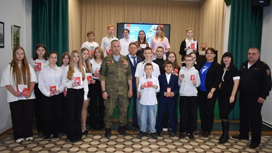 В Ряжске вручили памятные знаки «Мой папа – Герой»